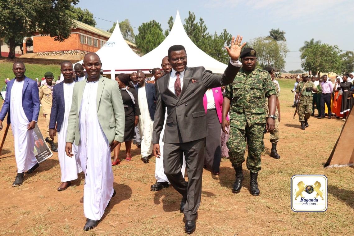 Katikkiro arriving at Mbogo SS Image